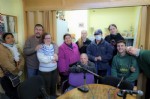 Personas con discapacidad intelectual de la Granja San Jos� y el Equipo del programa Radio Alegr�a de Radio Enlace Madrid.