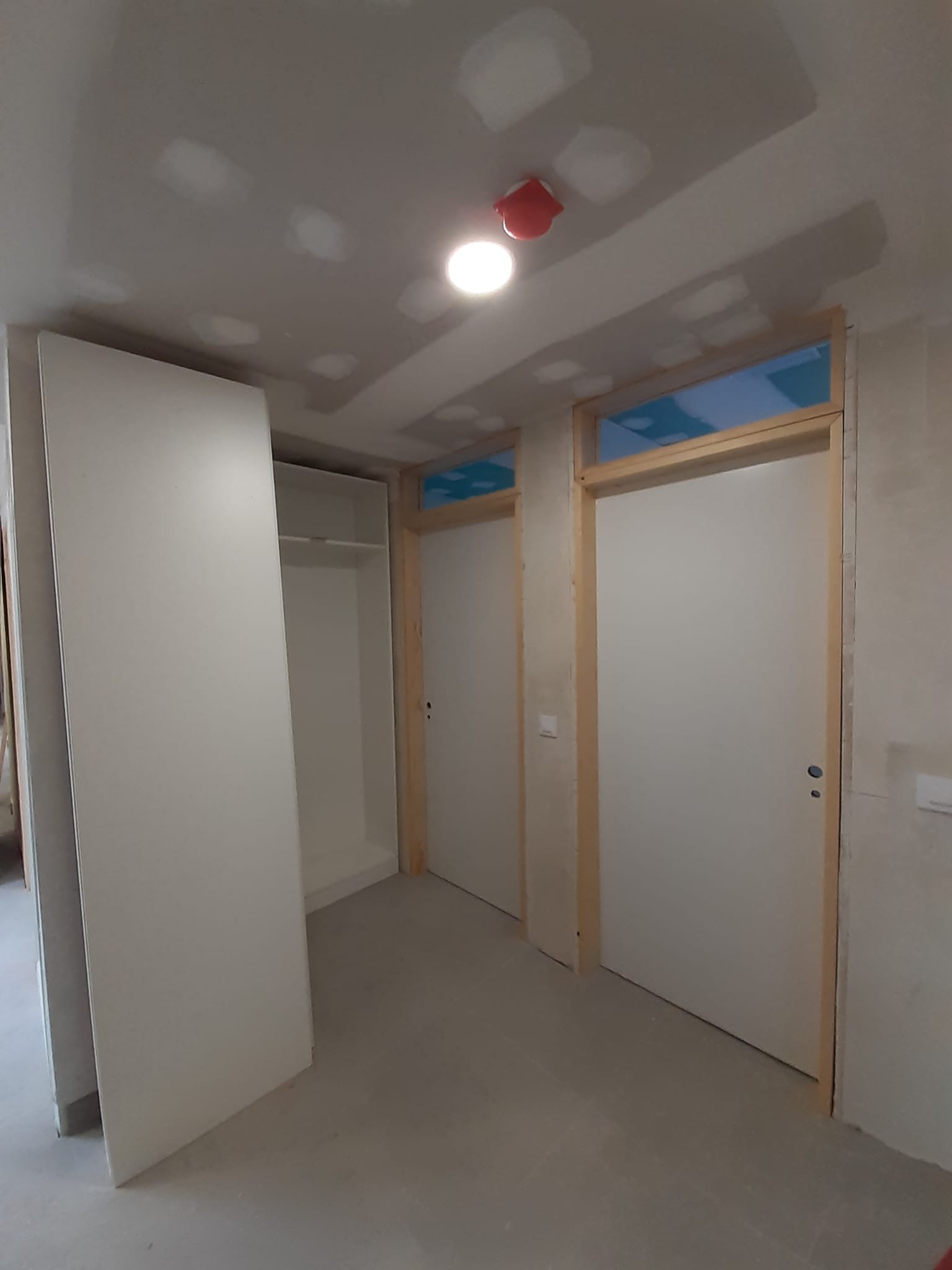 Puertas ensanchadas accesibles Fundaci�n Gil Gayarre vivienda