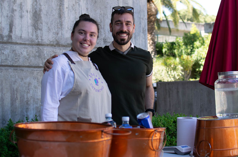 Tamara, del Equipo de Empleo de la Fundacin, contratada por Catering Sazn para el evento de la Fiesta del Cole