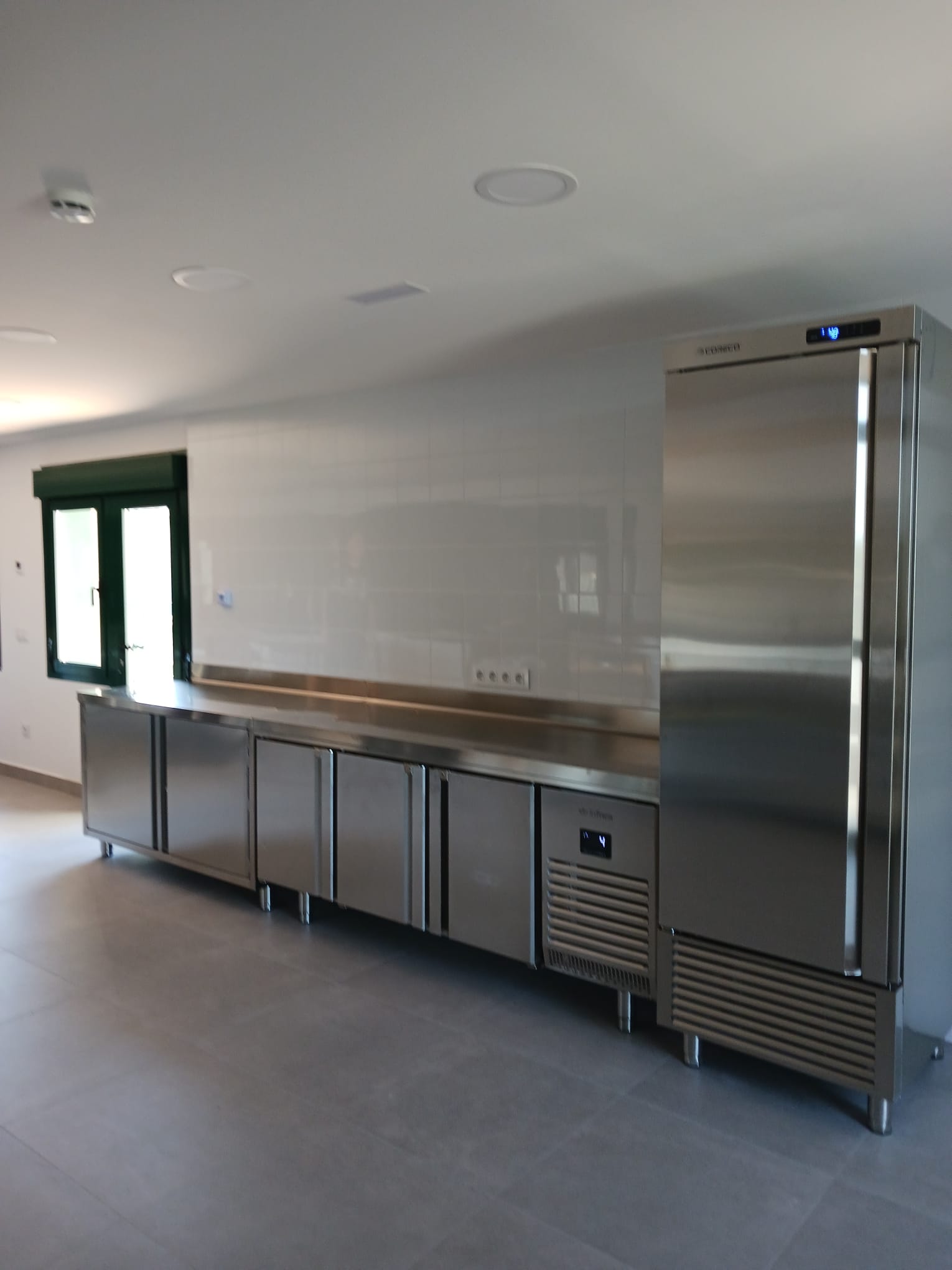 Cocina vivienda Fundaci�n Gil Gayarre PIR FUNDACI�N ONCE