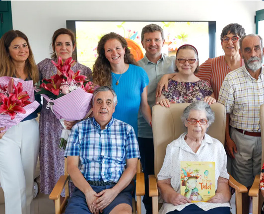Cocina con electrodomesticos nuevos en vivienda Fundaci�n Gil Gayarre