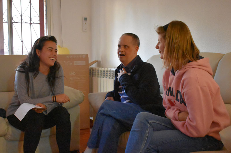 Personas con discapacidad intelectual o del desarrollo del piso tutelado de la Fundacin Gil Gayarre en Aluche